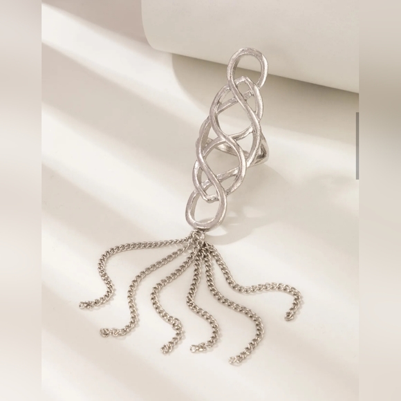 Silver Loops Tassel Chain Ring! - Picture 2 of 6